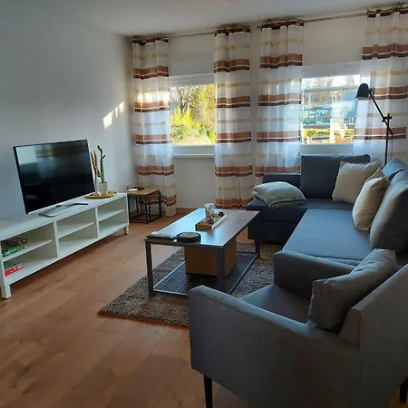 In 2 Min Fusslaeufig Zum Bahnhof, Phantasialand, Koeln, Koeln Messe, Eifel Appartement