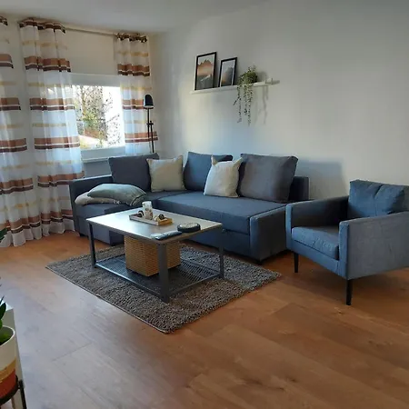 In 2 Min Fusslaeufig Zum Bahnhof, Phantasialand, Koeln, Koeln Messe, Eifel Appartement