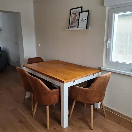 In 2 Min Fusslaeufig Zum Bahnhof, Phantasialand, Koeln, Koeln Messe, Eifel Апартаменты *