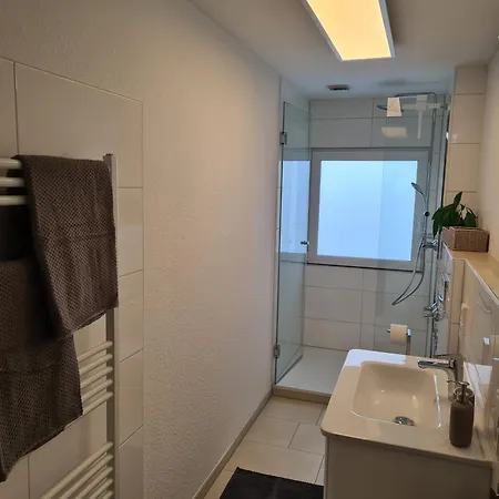 In 2 Min Fusslaeufig Zum Bahnhof, Phantasialand, Koeln, Koeln Messe, Eifel Apartment