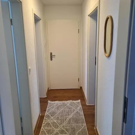 Apartment In 2 Min Fusslaeufig Zum Bahnhof, Phantasialand, Koeln, Koeln Messe, Eifel Erftstadt