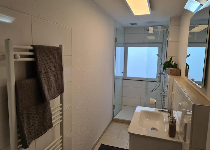 In 2 Min Fusslaeufig Zum Bahnhof, Phantasialand, Koeln, Koeln Messe, Eifel 公寓